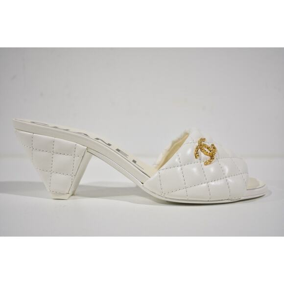 Chanel REV White Lambskin Quilted CC Gold Logo Cone Heel Mule Slide Sandal 38.5 - Picture 1 of 11